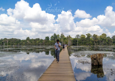 Steg zum Tempel Neak Pean