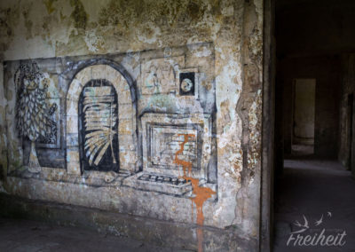 Street-Art in einer Ruine aus der französischen Kolonialzeit im Bokor Nationalpark