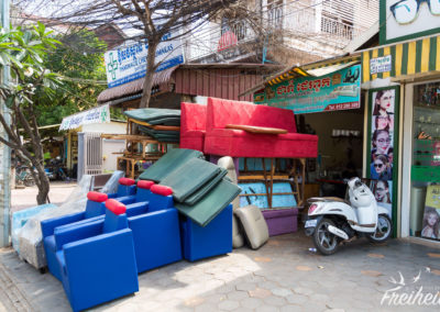 Beim Polsterer um die Ecke...