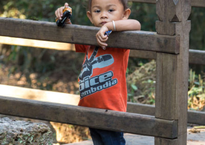 Süßes Kind im Ta Prom Tempel