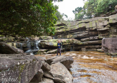 Stufe Eins des Popkvil Wasserfalls mit fast ohne Wasser