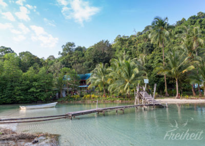 Entweder hier drüber oder schwimmen ;-)