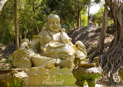 Bei so einem netten Lachen, kann man doch nur zurücklächeln :)