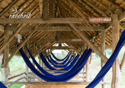 Chillige Hängematten mit Warnhinweisen!