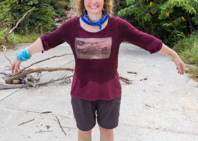 Nein, damit war Nadine nicht schwimmen - alles nur ausgeschwitzt. Haare nass, Halstuch nass, Schweißtuch nass und Oberteil nass. Verdammte Luftfeuchtigkeit ;-P