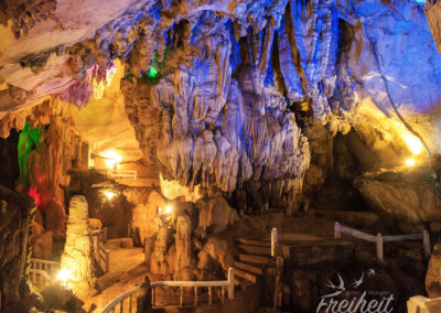 Tham Chang - tolle Formationen