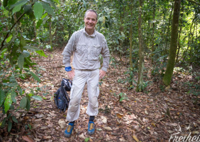 Noch bevor wir den ersten Orang Utan sehen, sind wir verschwitzt