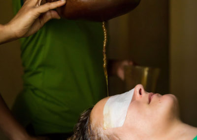 Shirodara - der Stirnguss