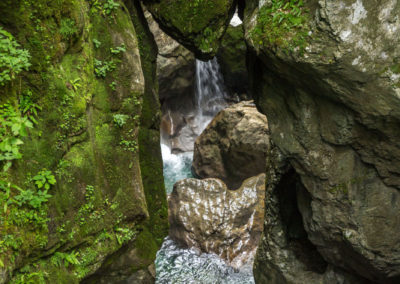 Dieser Felsbrocken wird auch Bärenkopf erinnert. Die Ähnlichkeit ist da.