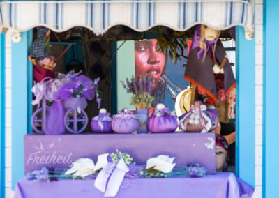 Ein Lila Laden in Izola - mit besonderem Hintergrund ;-)