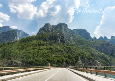 Immer wieder Brücken, die uns über die Neretva bringen