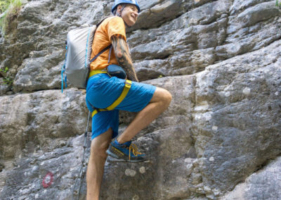 Stabile Eisenklammern