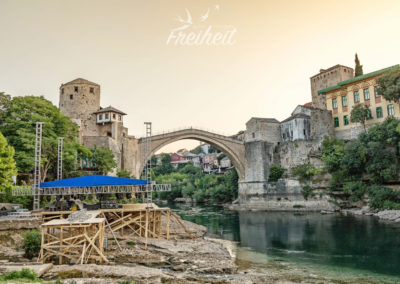 So eine schöne Morgenstimmung - nur dieses olle Podest stört im Bild :-/