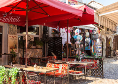 Und auch die ersten Cafes