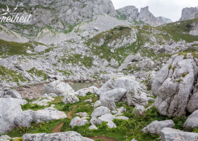 An diesem kleinen See machen wir noch einmal Mittagspause