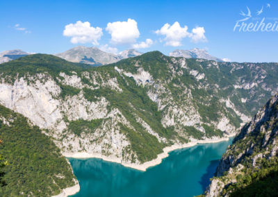 Piva Stausee - zweitgrößter See des Landes