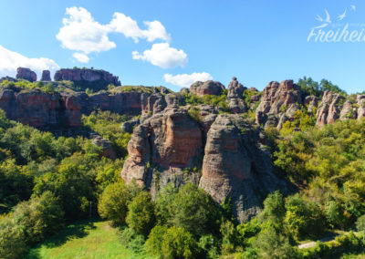 Sie erinnern uns ein bisschen an die Meteora Felsen - und doch sind sie wieder ganz anders :)