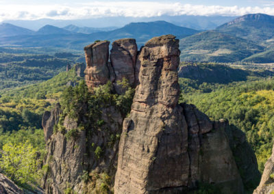 Im Hintergrund das Balkan Gebirge - eine wilde Landschaft