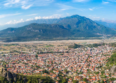 Blick vom Kloster Agía Triáda auf die Stadt Kalambaka