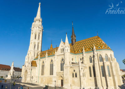 Die Matthiaskirche im Morgenlicht