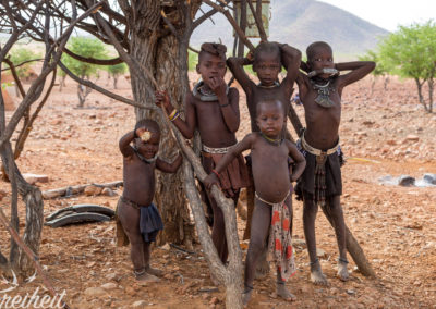 Die jüngste Himba Generation
