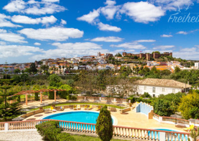 Silves - sehenswerte kleine Stadt im Hinterland der Algarve