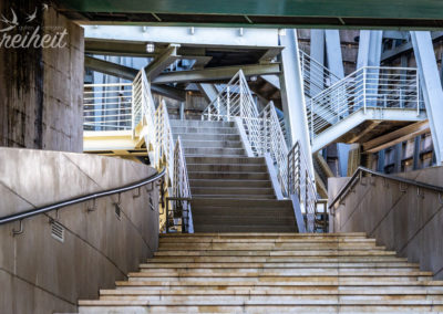 Aufstieg zur Brücke Puente La Salve