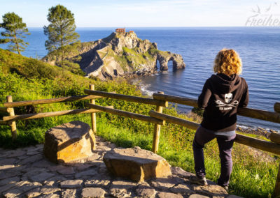 Einer von vielen Aussichtsplätzen auf Gaztelugatxe
