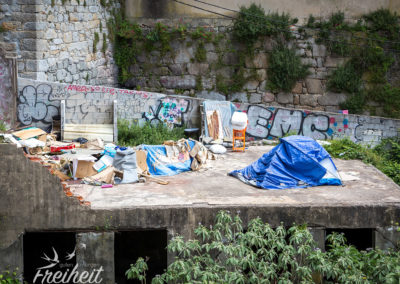 Hier lebt ein Mensch, mitten in der Altstadt von Porto