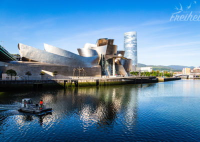 Das Müllsammelboot bei der Arbeit