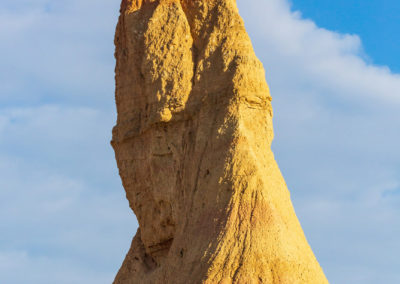 Dort thronen sie, die Steinplatten, die diese außergewöhnliche Form erst möglich machen